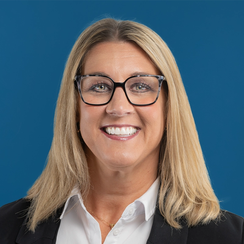 Headshot of Becky Stremlow