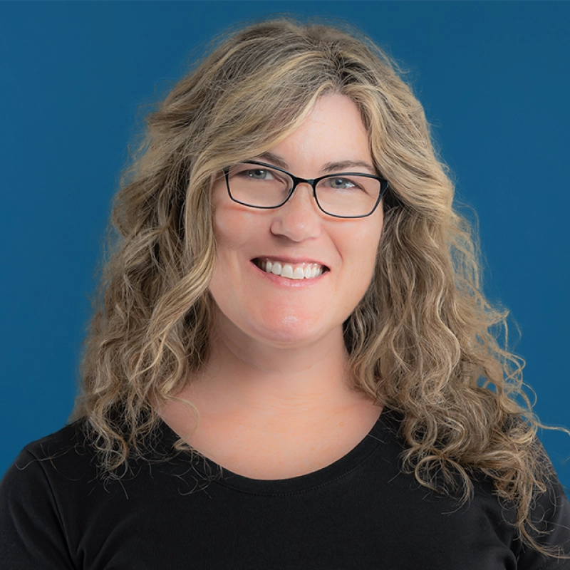 Headshot of Clare Holladay.